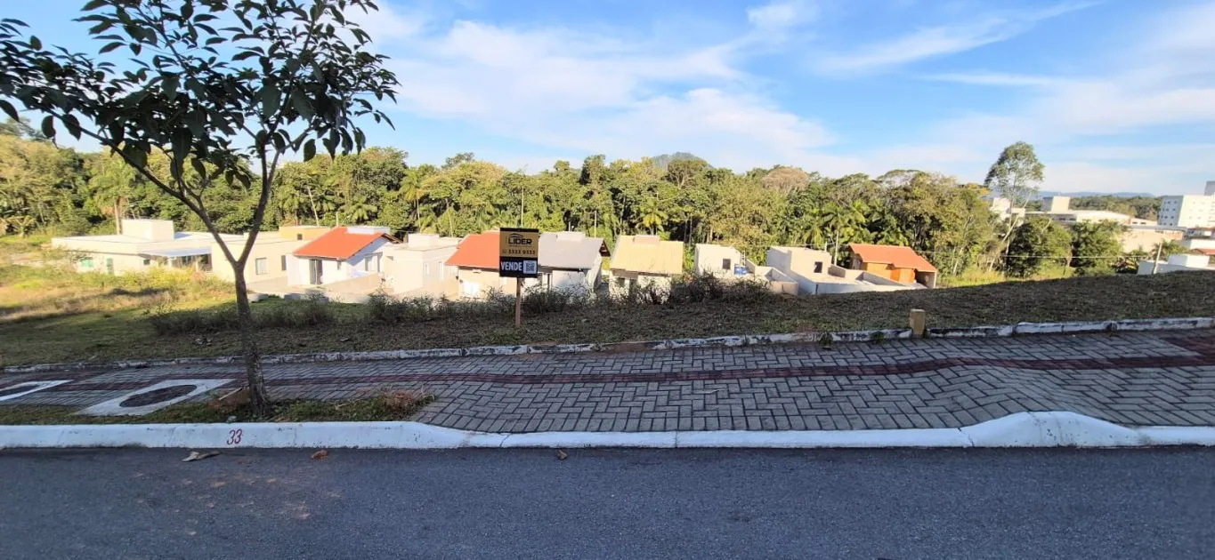 Terreno com 360,00m a venda no Loteamento Jardins de Indaial - Carijós - foto 1
