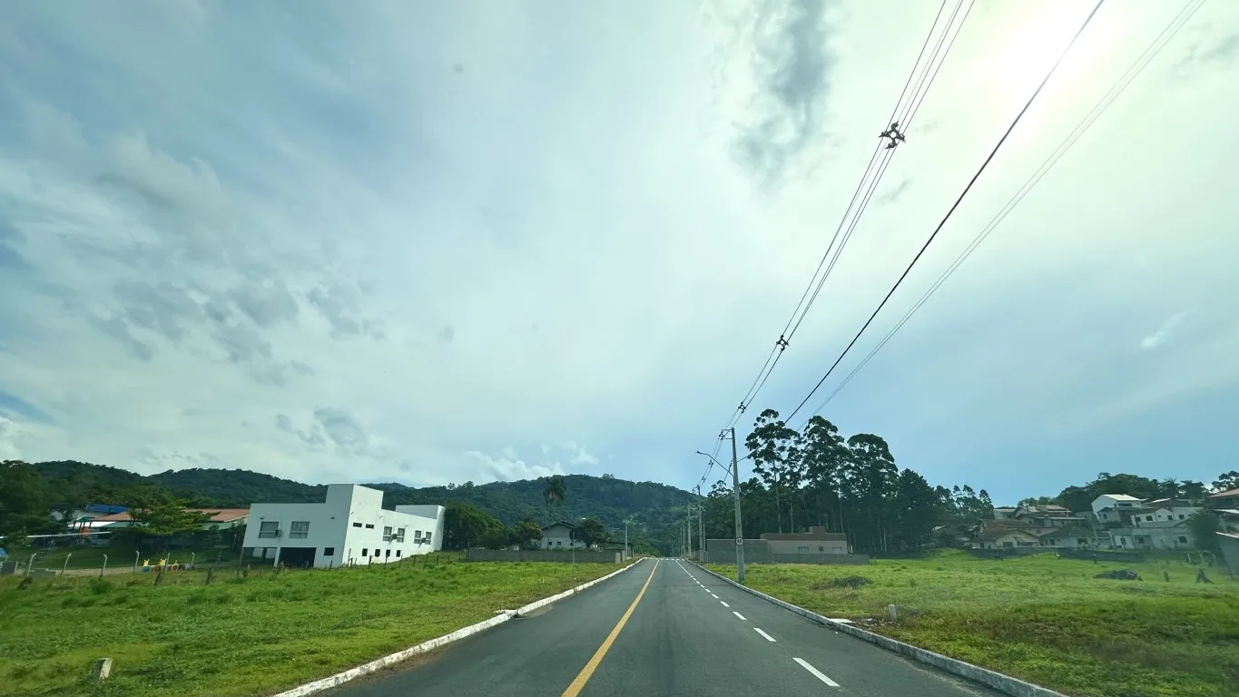 Adquira o seu terreno com entrada acessível e parcelamento direto com a loteadora em até 60 vezes. Encano/Indaial. — foto 2