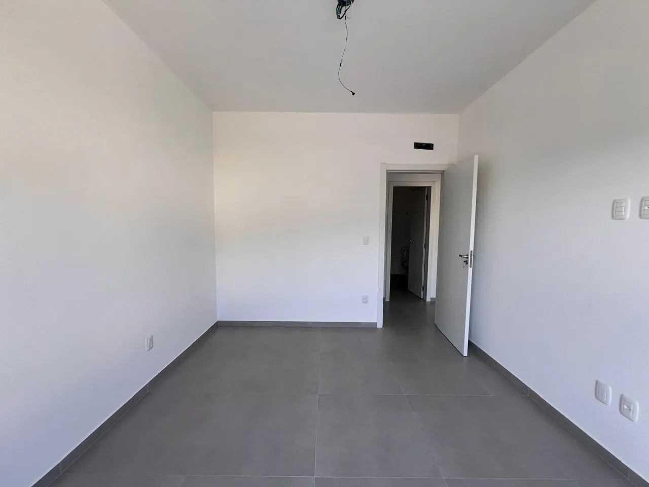 Sobrado Alto Padrão - Lot. Av. das Torres (Gaspar Mirim) — foto 6