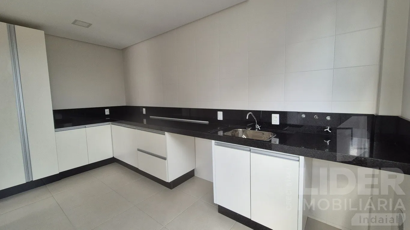 Apartamento Mobiliado com 151,87m privativo no Bairro das Nações — foto 3