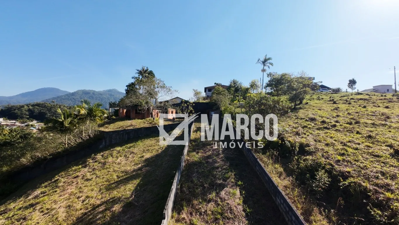 Terreno no Centro com Construção 70% Concluida — foto 5