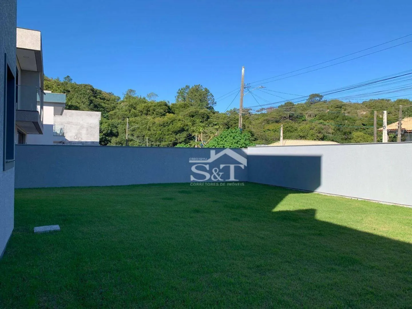 Sobrado alto padrão, 4 dormitórios, sendo 3 suítes, em condomínio com infraestrutura no Rio Vermelho! — foto 7