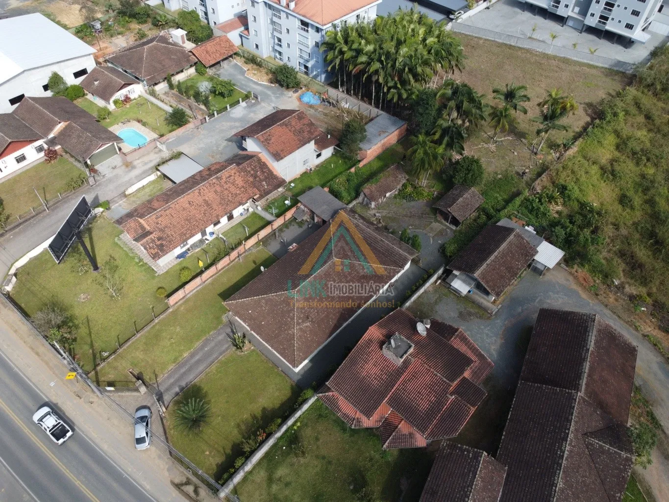 Casa de Alvenaria com 240,90m, no centro da cidade de Pomerode, Edificada num Terreno de 3.310,51m, — foto 3
