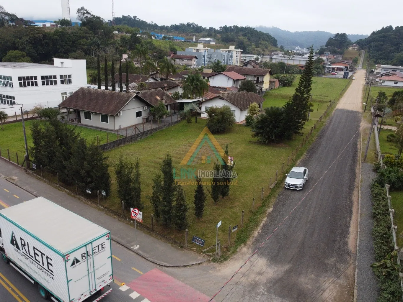 Excelente Terreno com 2.130,83m no Centro da cidade de Pomerode. — foto 2