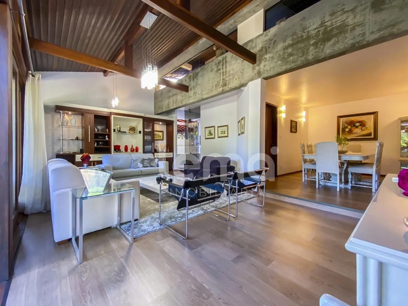 Casa com piscina, 3 dormitórios, sendo 1 suíte e 2 Demi-Suítes, totalmente mobiliada - Garcia - Blumenau/SC — foto 3
