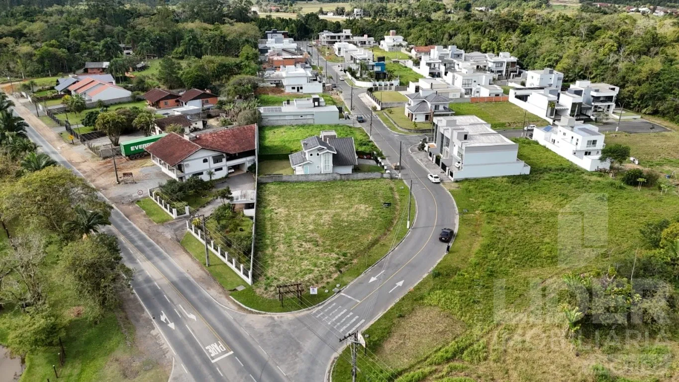 Terreno de esquina no Residencial Jardim Botânico com 1.067,51m em Timbó - foto 1