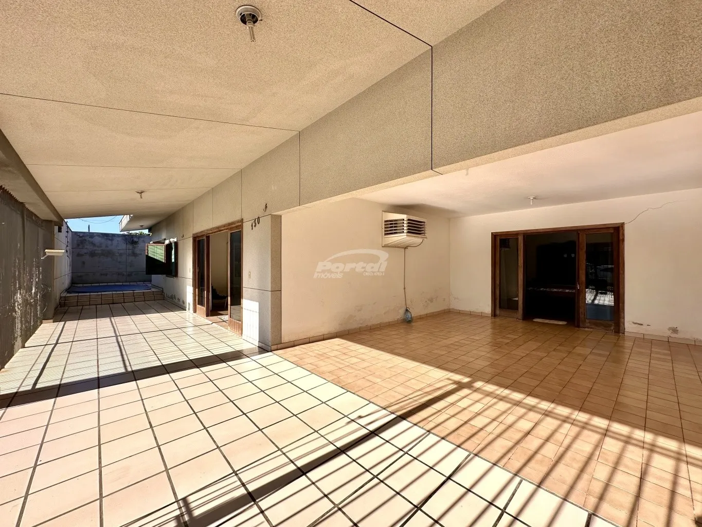 Casa com 3 dormitórios, sendo 1 suíte, piscina a 500 metros do mar no centro de Balneário Piçarras/SC (Cód. 21863) — foto 2