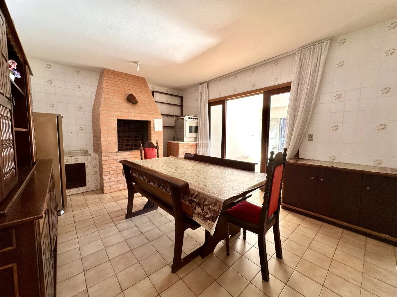 Casa com 3 dormitórios, sendo 1 suíte, piscina a 500 metros do mar no centro de Balneário Piçarras/SC (Cód. 21863) — foto 3