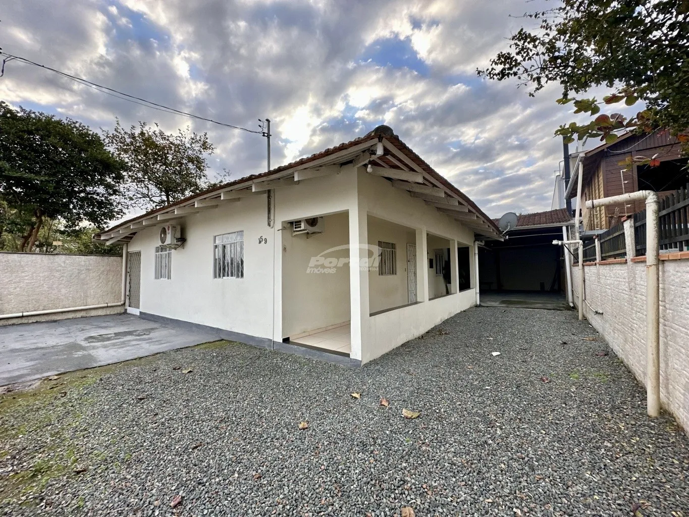 Casa com 5 dormitórios, a 500 metros do mar no bairro Itacolomi em Balneário Piçarras/SC (Cód. 21875) - foto 1