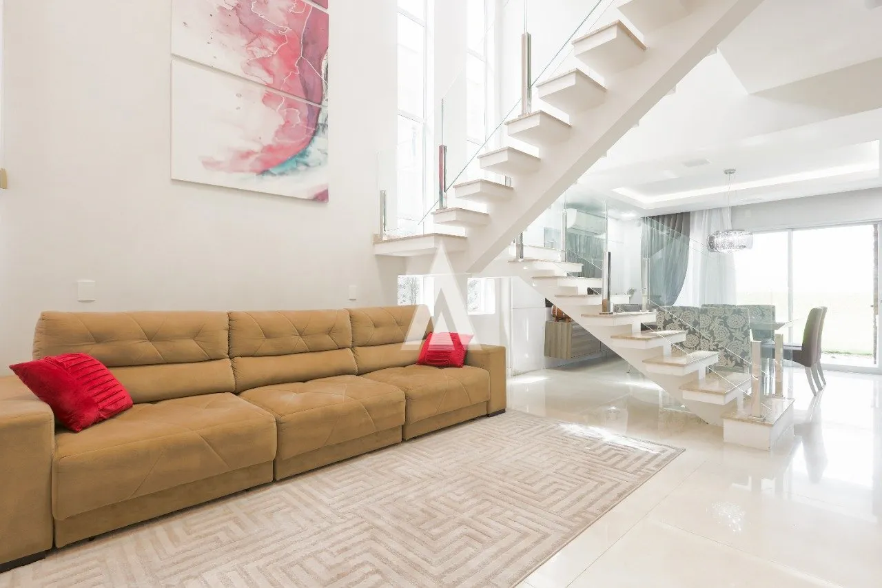 Linda casa com 1 suíte mais 1 demi-suíte (2 quartos) à venda no bairro Bom Retiro em Joinville - SC por R$ 1.490.000,00 — foto 4
