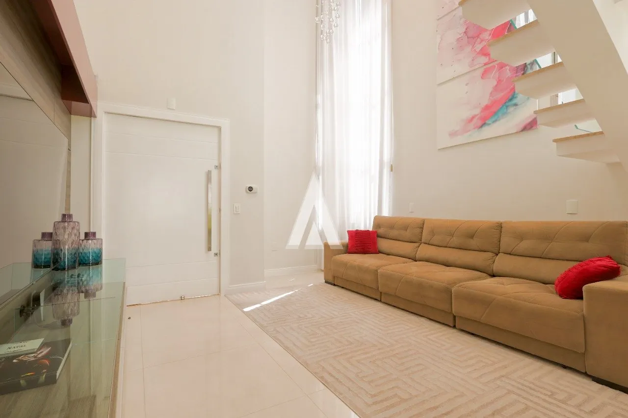 Linda casa com 1 suíte mais 1 demi-suíte (2 quartos) à venda no bairro Bom Retiro em Joinville - SC por R$ 1.490.000,00 — foto 6