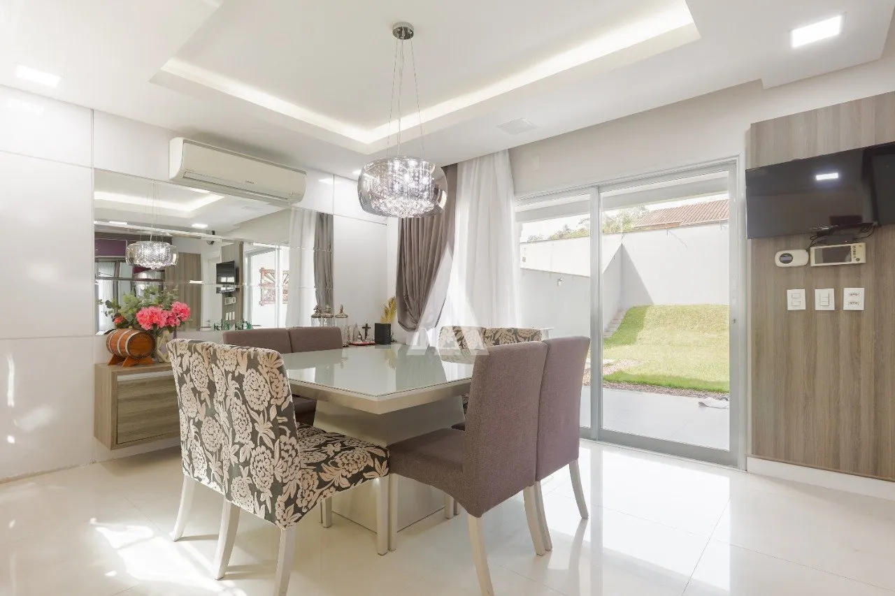 Linda casa com 1 suíte mais 1 demi-suíte (2 quartos) à venda no bairro Bom Retiro em Joinville - SC por R$ 1.490.000,00 — foto 7