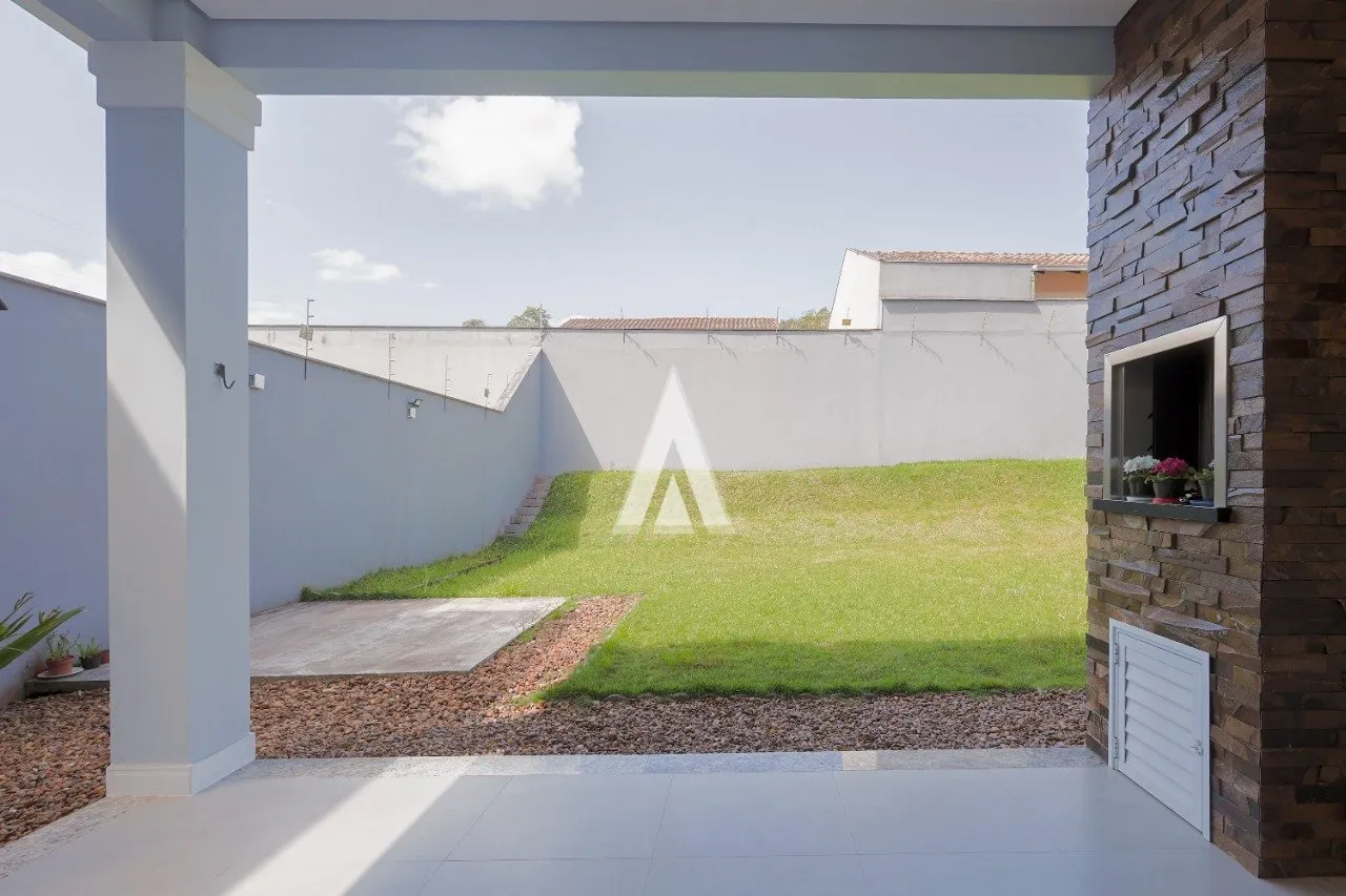 Linda casa com 1 suíte mais 1 demi-suíte (2 quartos) à venda no bairro Bom Retiro em Joinville - SC por R$ 1.490.000,00 — foto 2