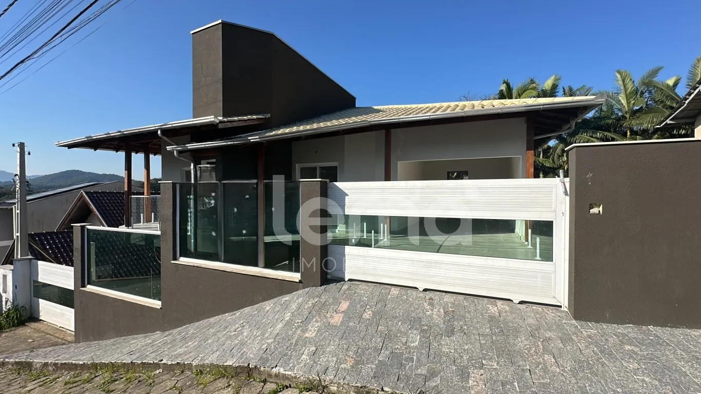 Casa com 3 suítes no bairro Tribess em Blumenau. — foto 4