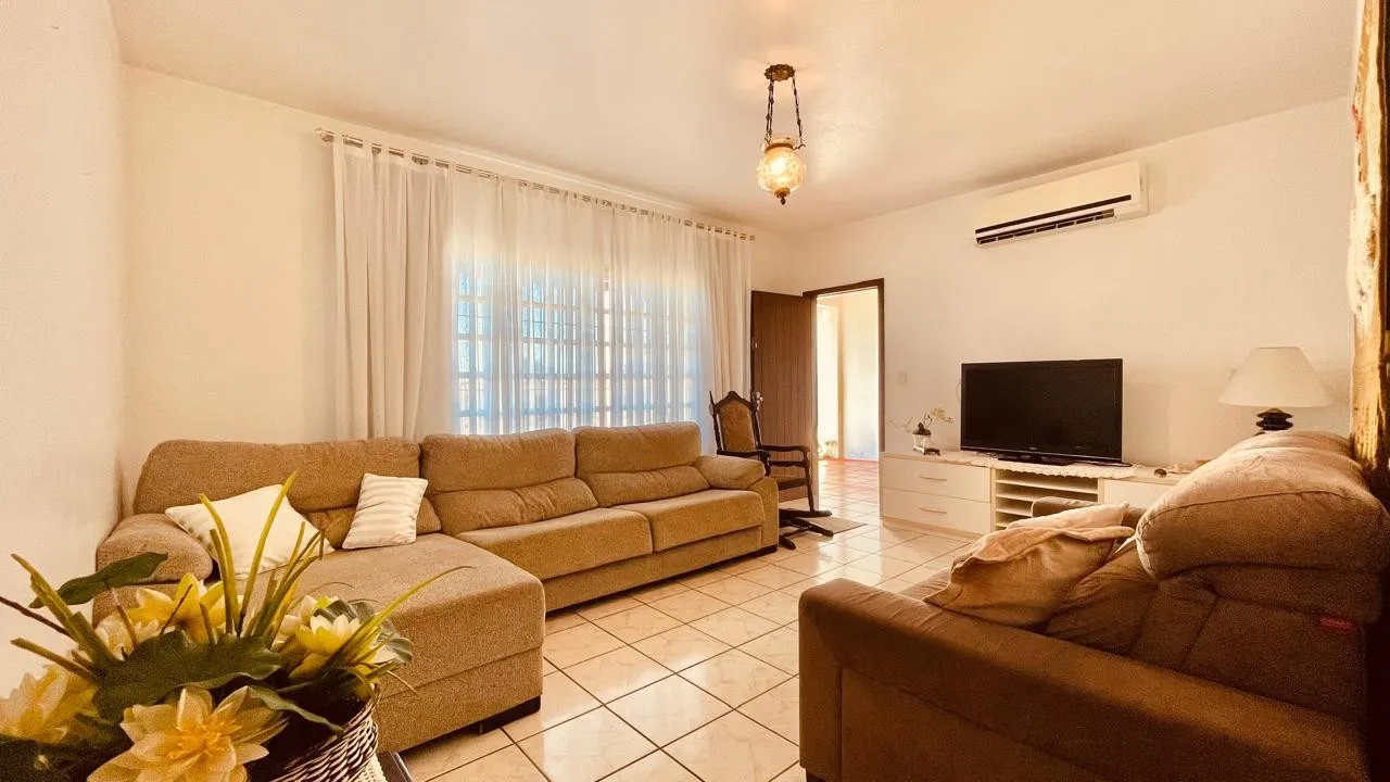 Casa de Frente para o Mar na Praia de Navegantes - Bairro Meia Praia — foto 4