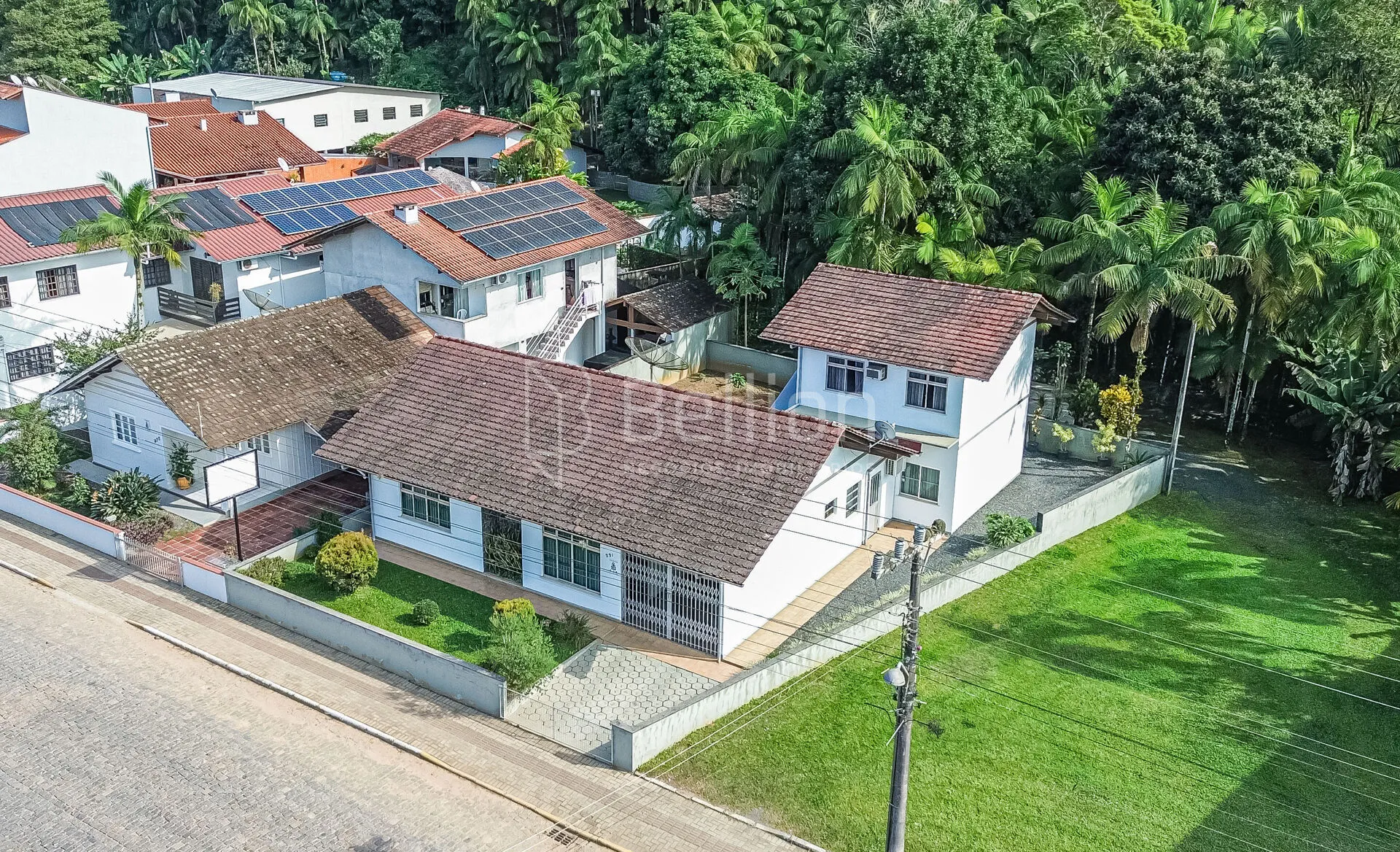 Casa à Venda no Centro de Rio dos Cedros! — foto 2
