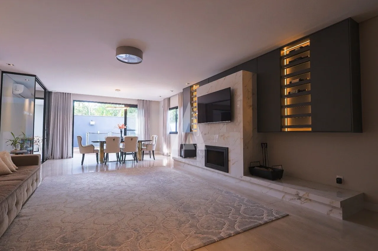 Casa em condomínio fechado com 3 suítes à venda no bairro Vila Nova em Joinville - SC de R$ 2.100.000,00 por R$ 1.890.000,00. — foto 2