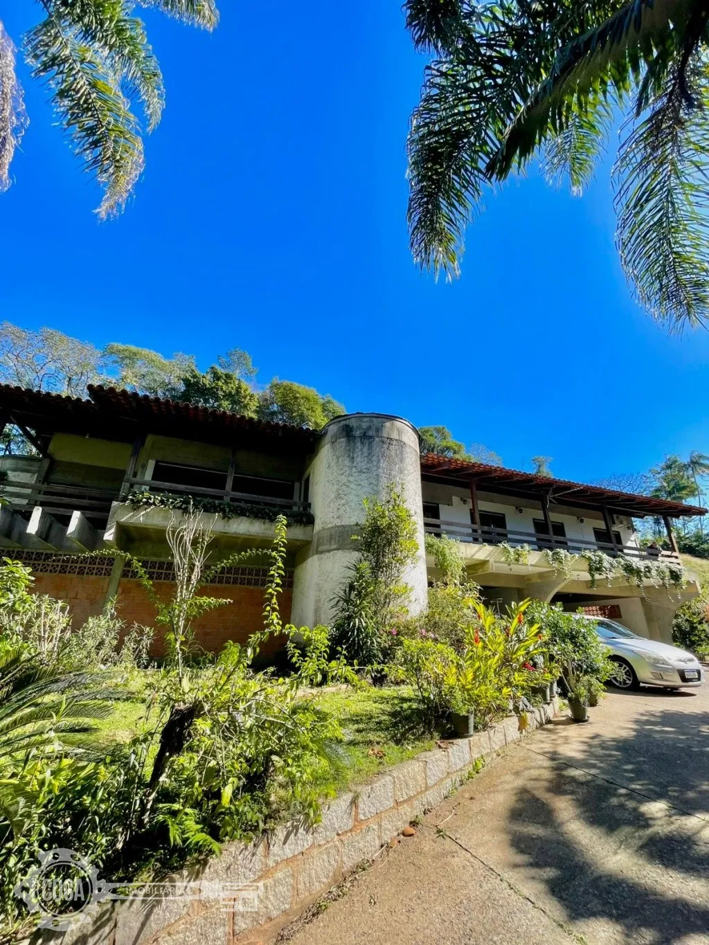 Ampla Casa à Venda no Bairro Água Verde - foto 1
