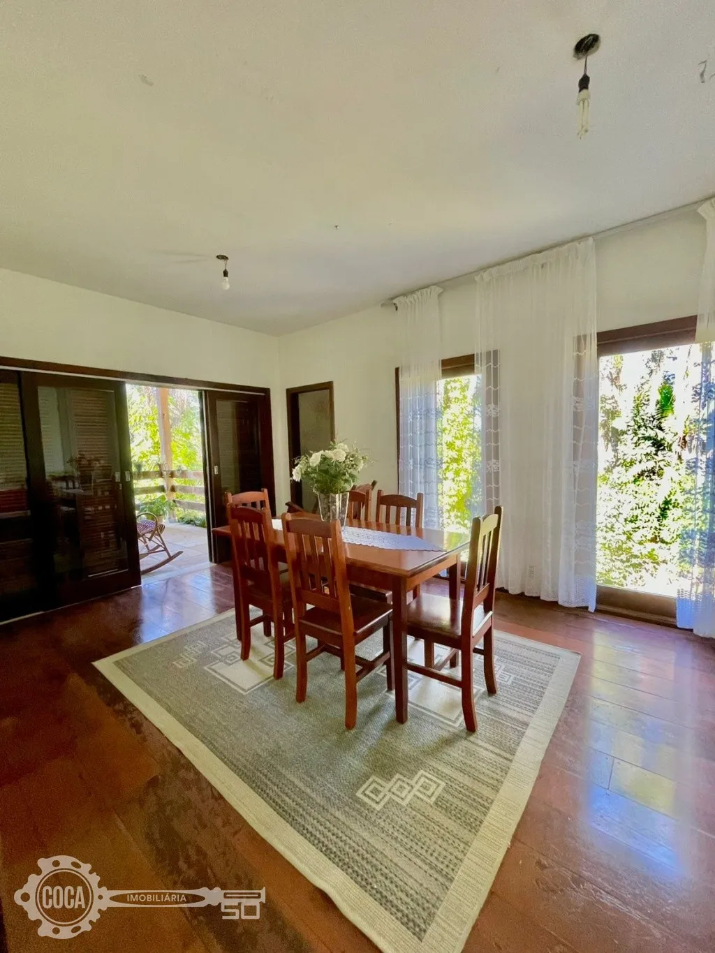 Ampla Casa à Venda no Bairro Água Verde — foto 7