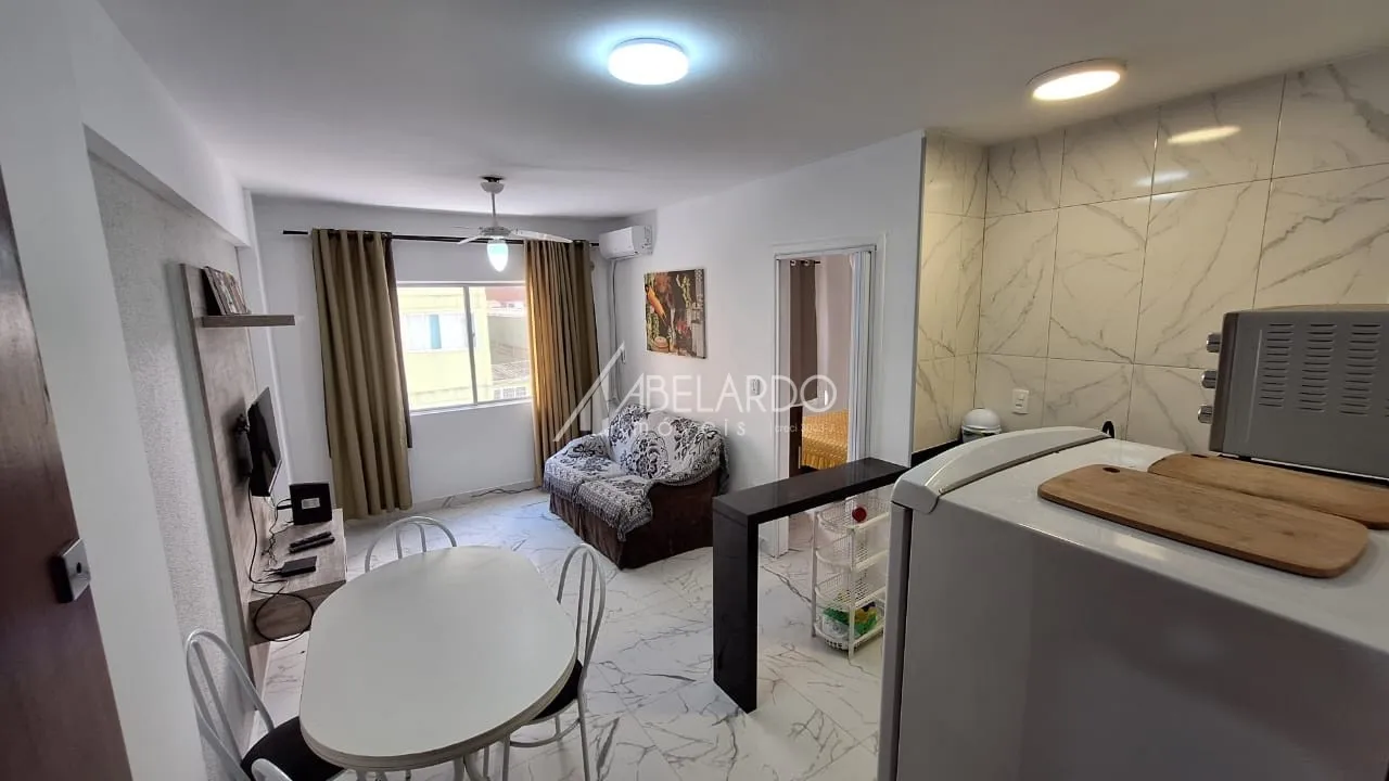 APARTAMENTO COM UM DORMITÓRIO, MOBILIADO, QUADRA MAR, PRÓXIMO AO PASSEIO SAN MIGUEL - BALNEÁRIO CAMBORIÚ/SC — foto 2