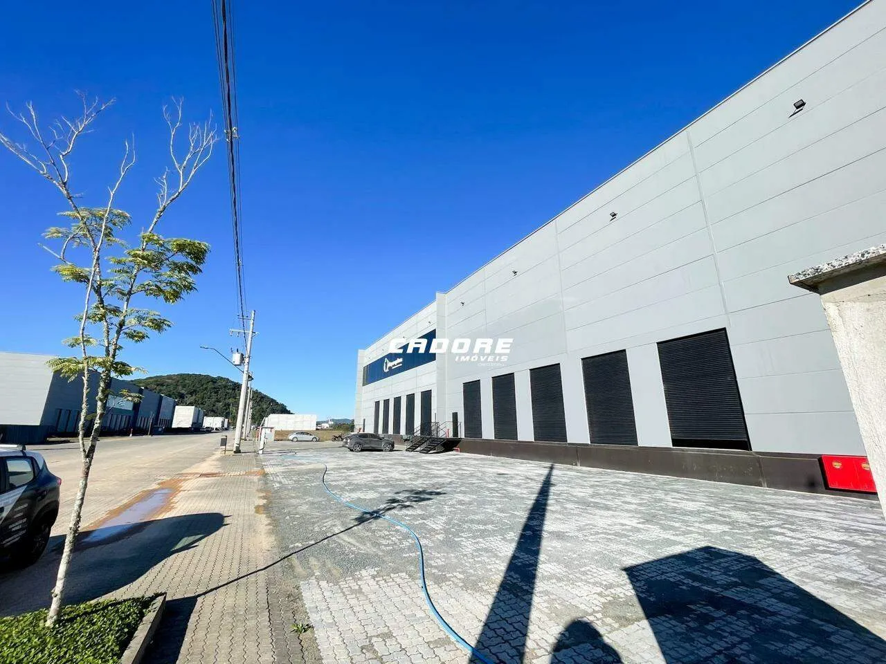 Galpão com aproximadamente 1.291,08m para locação em Navegantes I Cadore Imóveis — foto 4