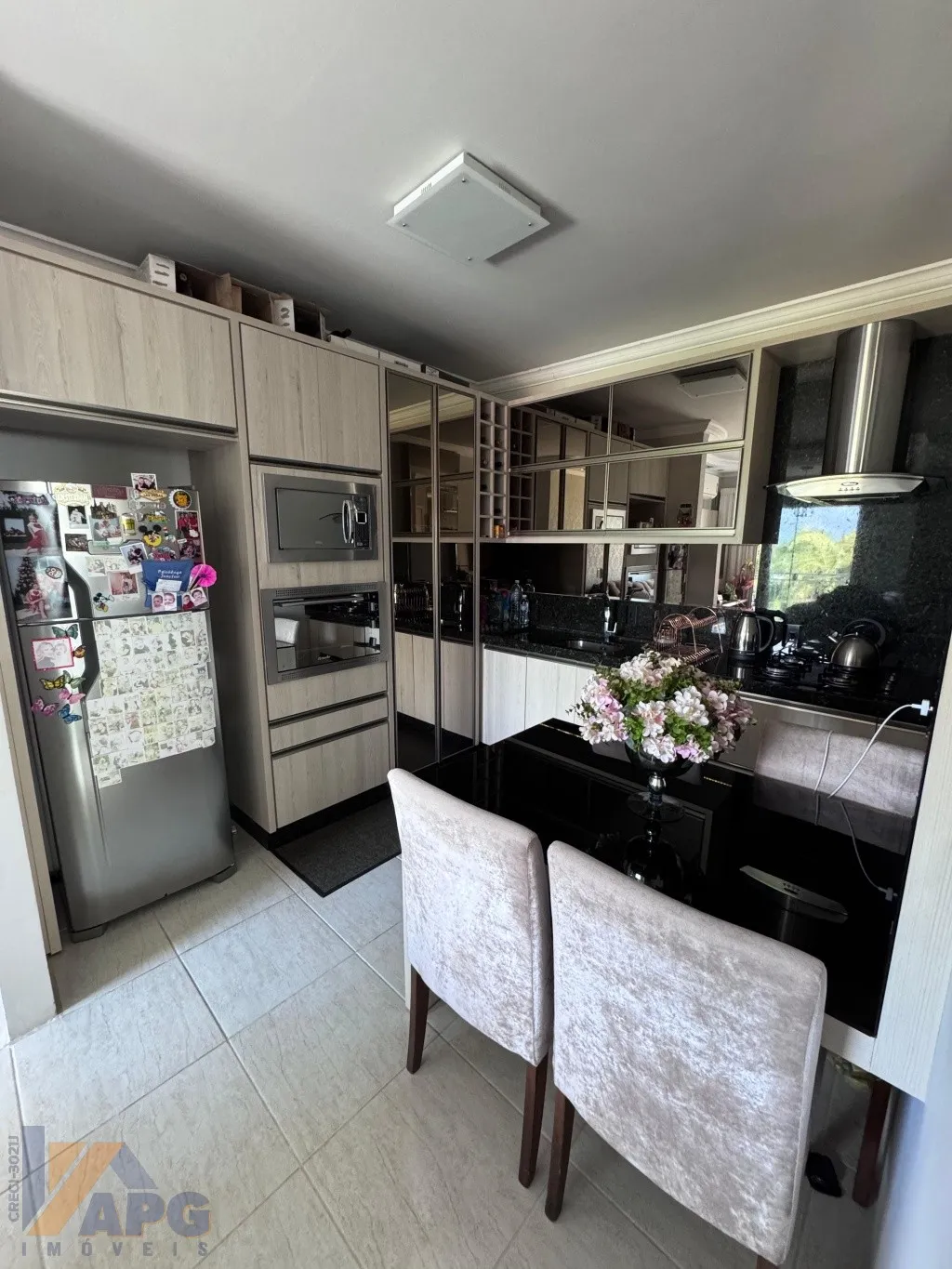 Apartamento mobiliado com 2 quartos em Indaial. — foto 2