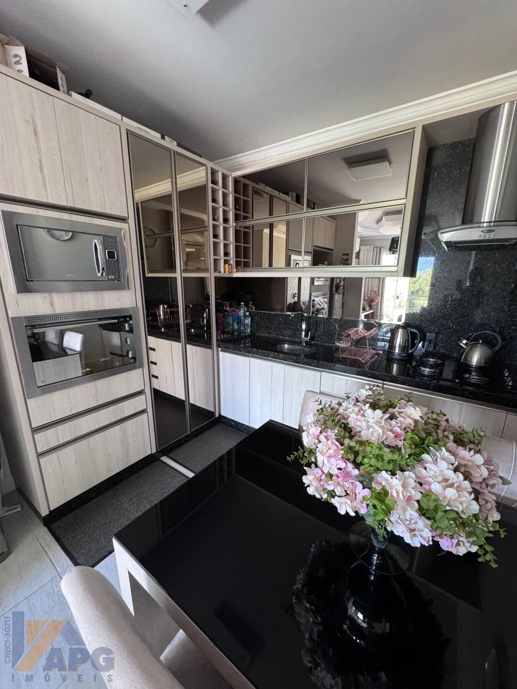 Apartamento mobiliado com 2 quartos em Indaial. — foto 3