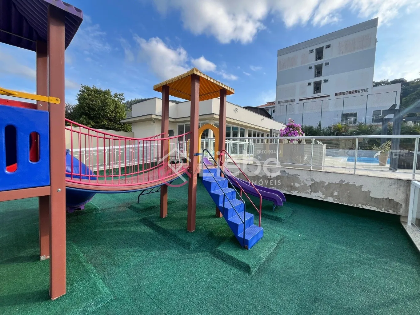 Lindo apartamento semi mobiliado e finamente decorado no Residencial Prisma Home Club, localizado no centro da cidade de Pomerode com 105,06m de área privativa. — foto 3