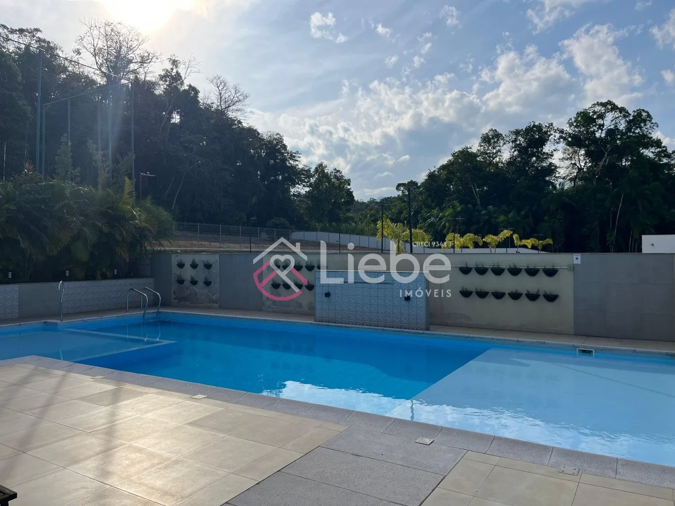 Lindo apartamento semi mobiliado e finamente decorado no Residencial Prisma Home Club, localizado no centro da cidade de Pomerode com 105,06m de área privativa. — foto 6