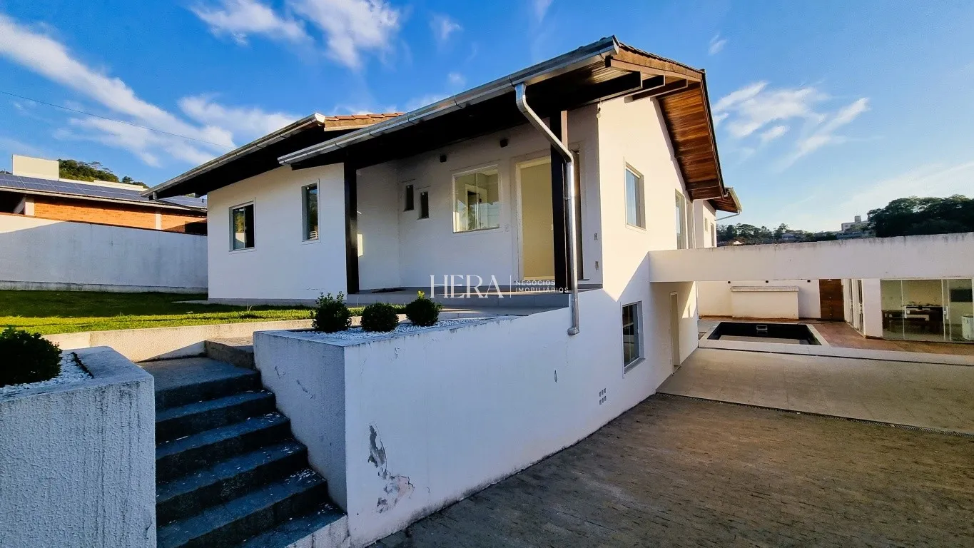 Residência de Alto Padrão no Bairro Água Verde - Conforto, Sofisticação e Localização Privilegiada — foto 4