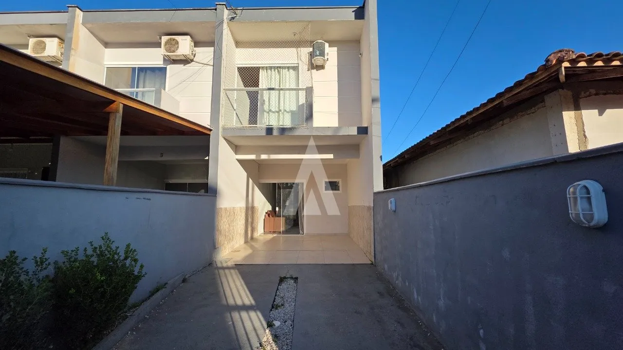 Sobrado geminado com 3 quartos à venda no bairro Comasa em Joinville-SC por R$ 430.000,00. - foto 1