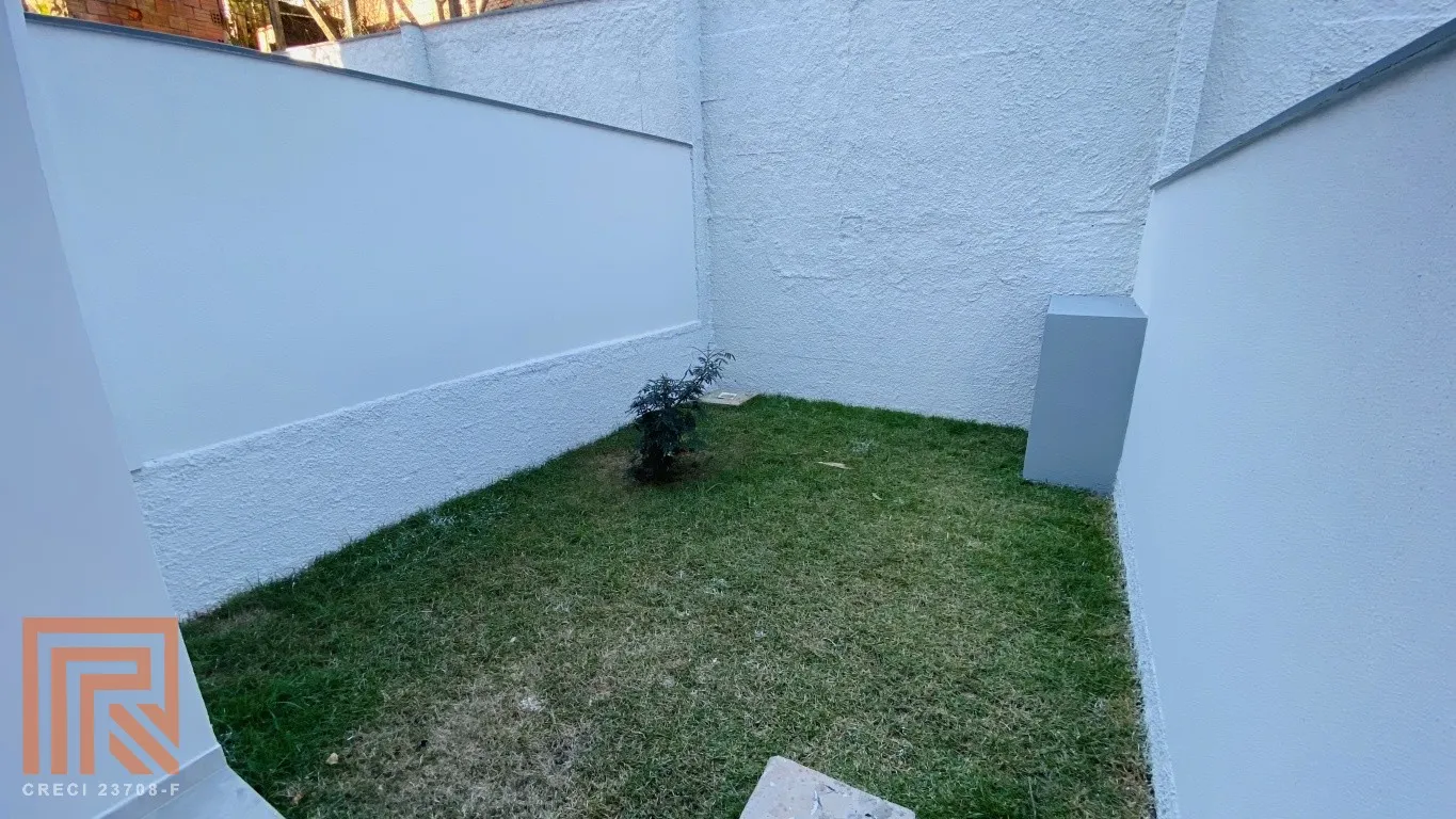 Sobrado com 3 dormitórios sendo 1 suíte e 2 vagas de garagem! — foto 5