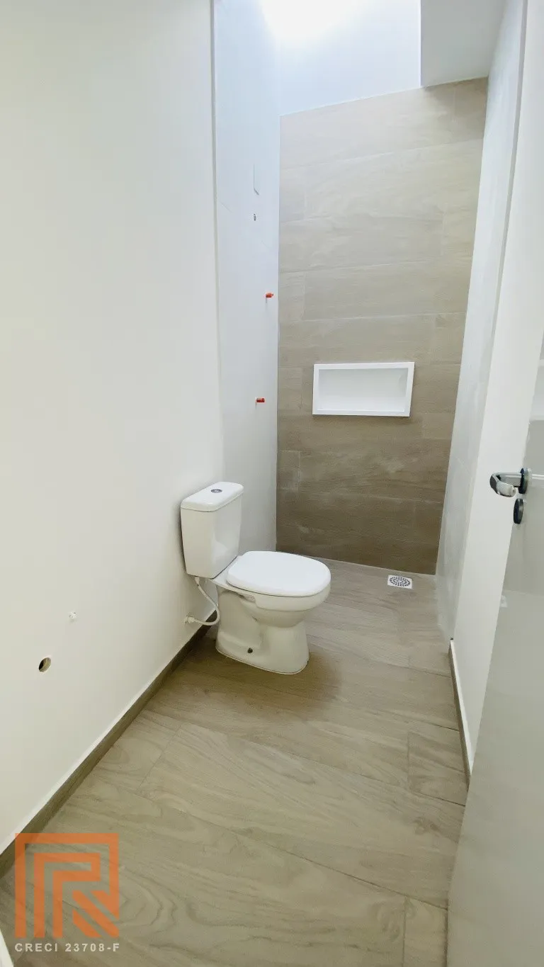 Sobrado com 3 dormitórios sendo 1 suíte e 2 vagas de garagem! — foto 7