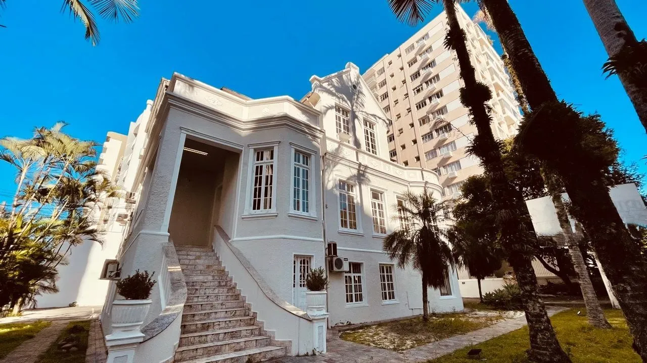 Casa Comercial para Locação no Centro de Blumenau - Em Frente ao Hospital Santa Isabel - foto 1