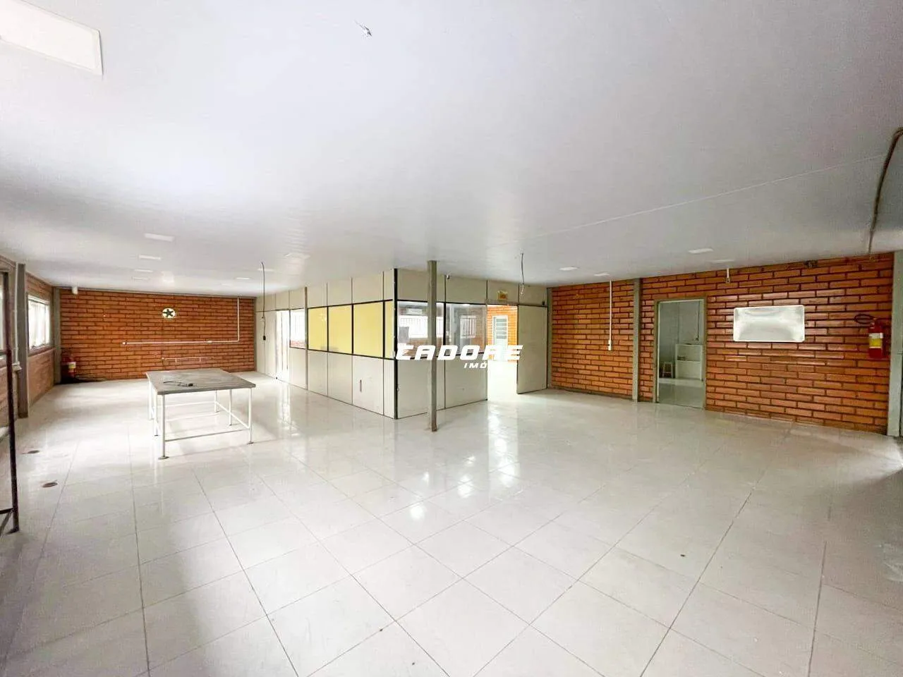 Excelente galpão com aproximadamente 350m para locação no bairro Do Salto I Cadore Imóveis - foto 1