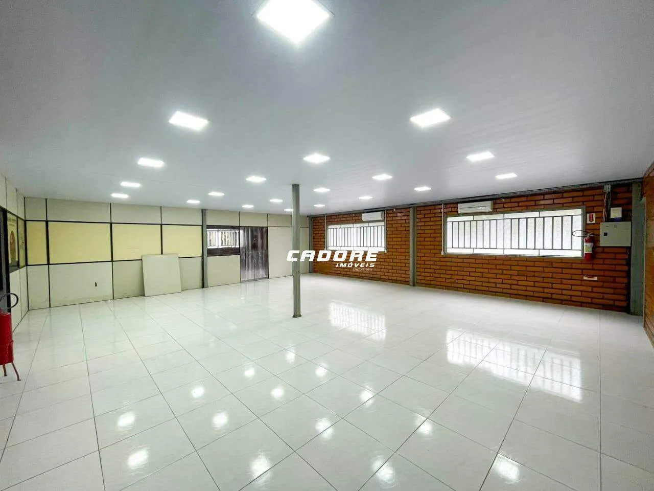 Excelente galpão com aproximadamente 350m para locação no bairro Do Salto I Cadore Imóveis — foto 5