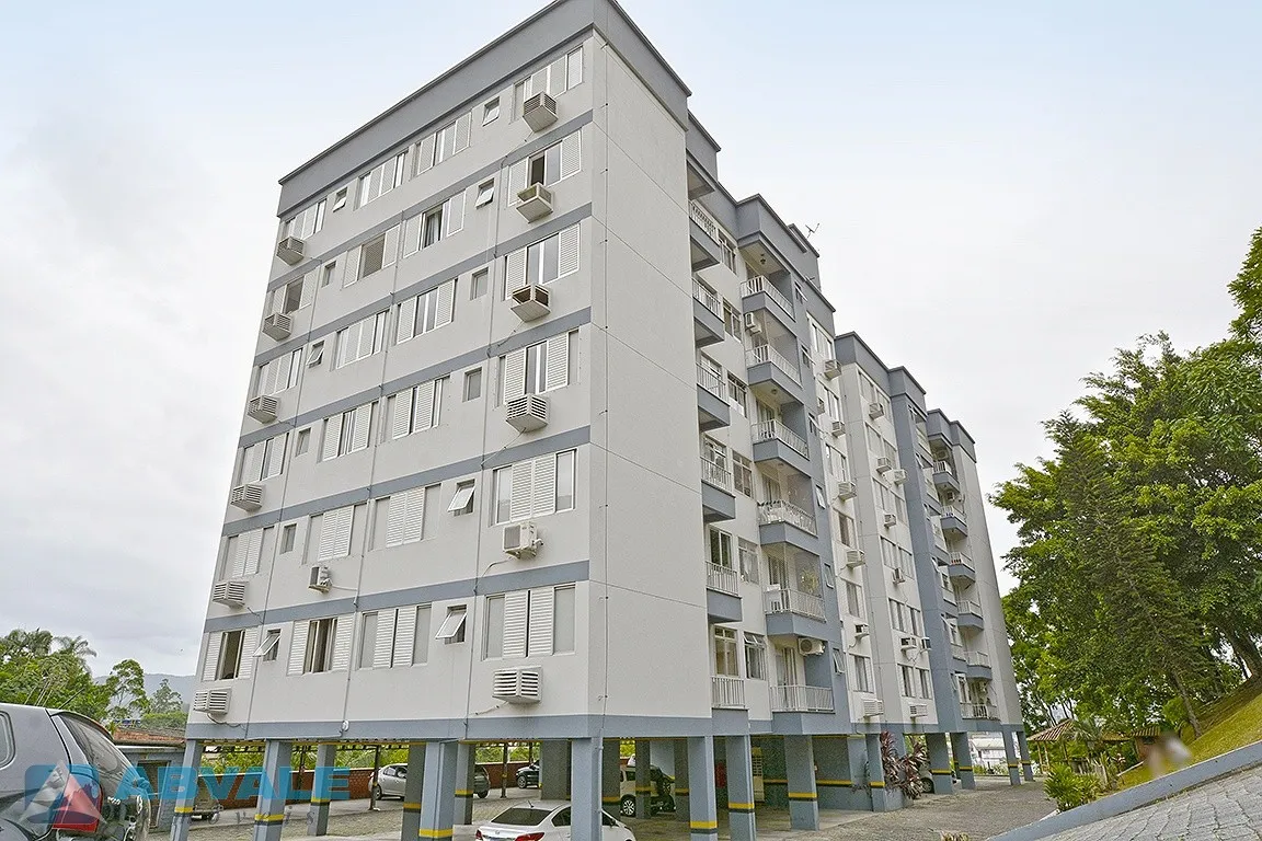 Apartamento 2 Dormitórios, Sacada e Garagem, em Condomínio com Portaria Vigiada - foto 1