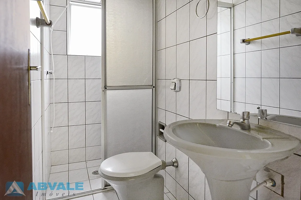 Apartamento 2 Dormitórios, Sacada e Garagem, em Condomínio com Portaria Vigiada — foto 6