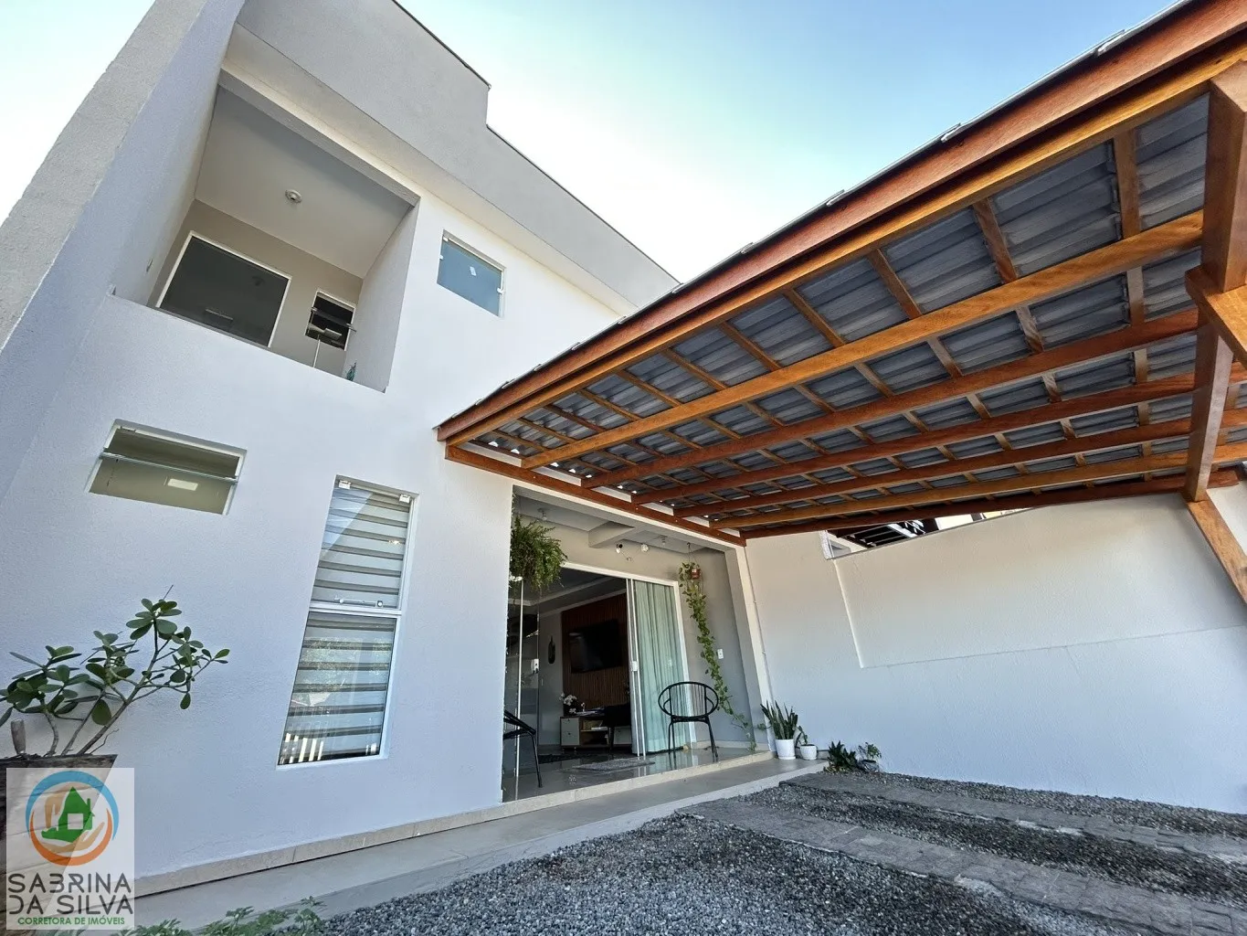 Sobrado de 3 dormitórios ótimo padrão — foto 2