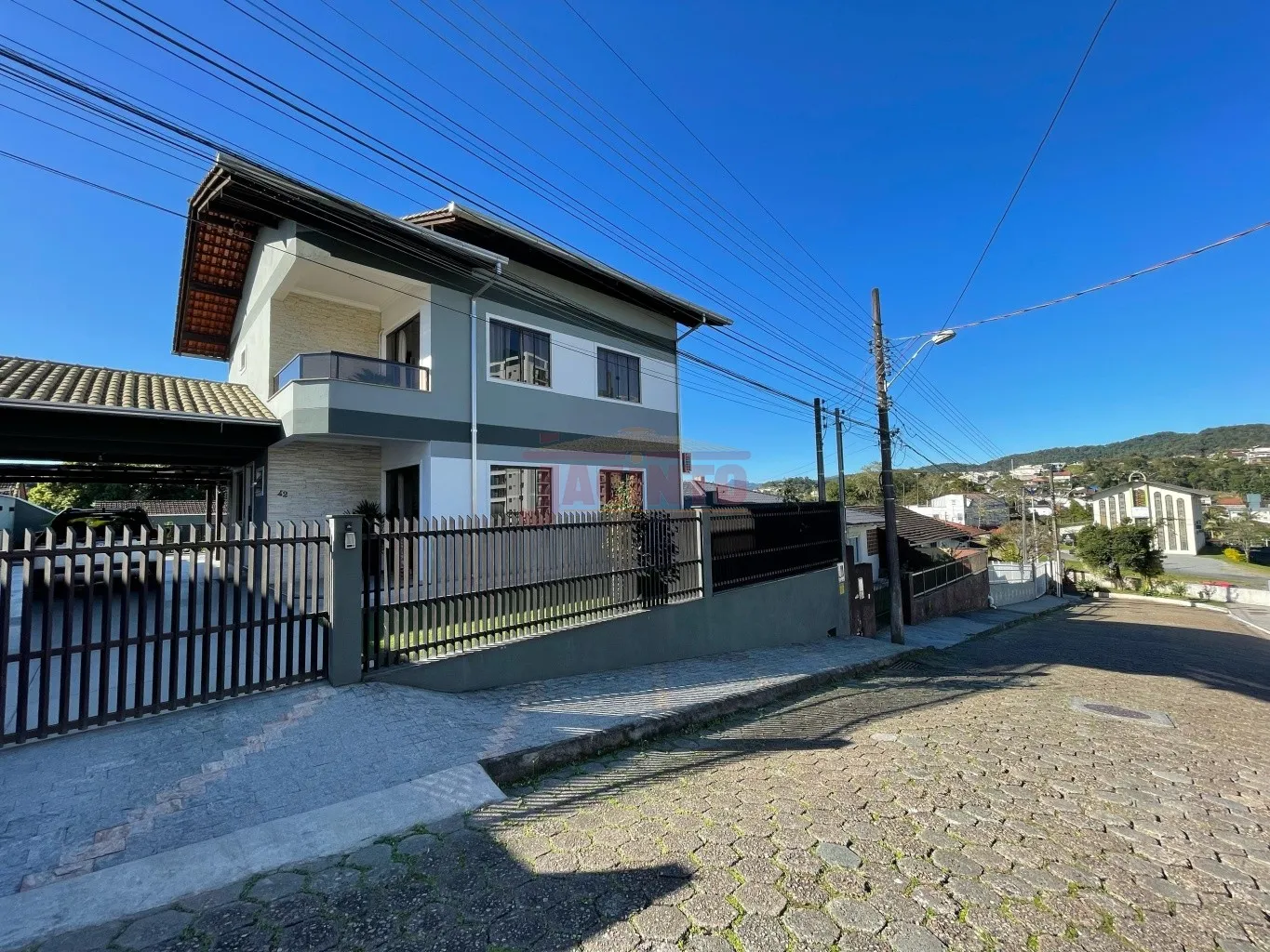 Casa ampla de 2 pavimentos à venda - Excelente localização no bairro Fortaleza! - foto 1