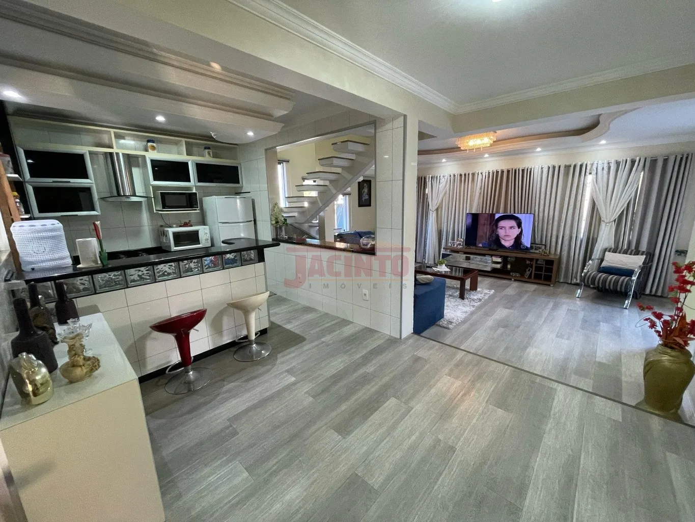 Casa ampla de 2 pavimentos à venda - Excelente localização no bairro Fortaleza! — foto 7