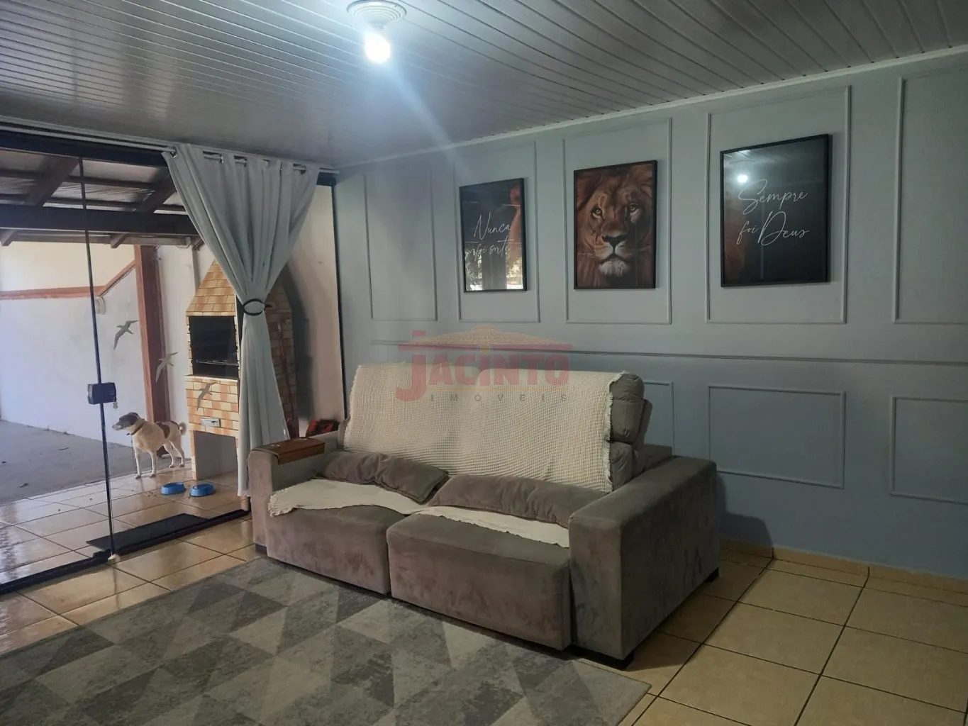 Casa mista muito bem conservada com 2 dormitórios, casa térrea e terreno plano, no bairro Salto do Norte. — foto 6