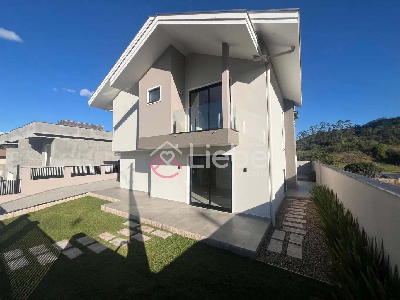 Casa Linda e Charmosa no bairro Ribeirão Areia na cidade de Pomerode com 220,29m de área privativa. — foto 2