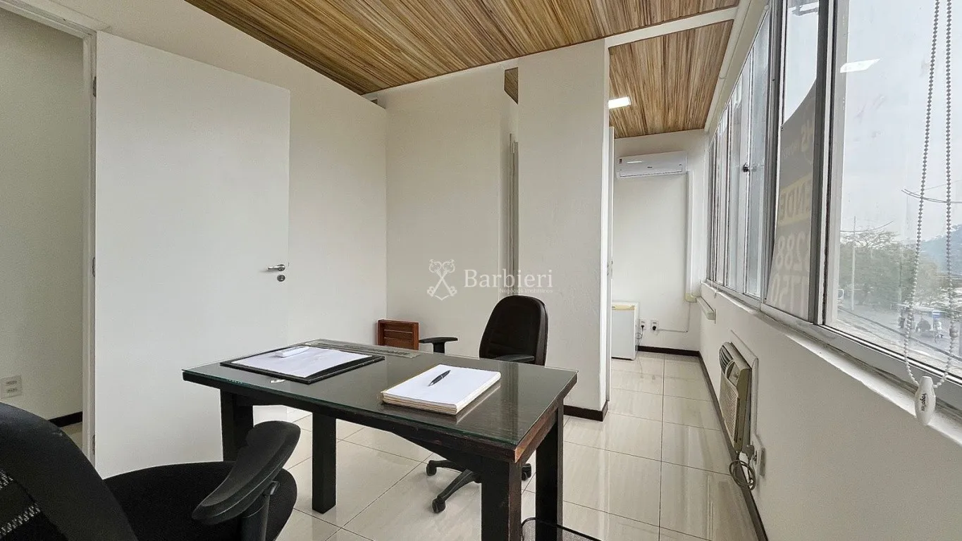 Sala comercial na rua XV de Novembro em Blumenau/SC — foto 3