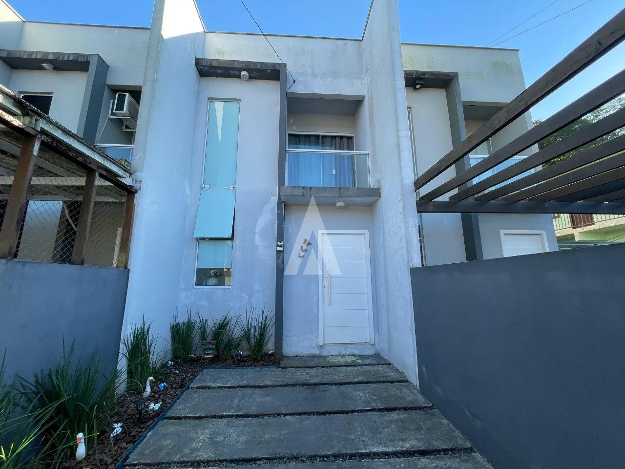 Sobrado geminado com 2 quartos à venda no bairro Jardim Sofia, por R$370.000,00. - foto 1