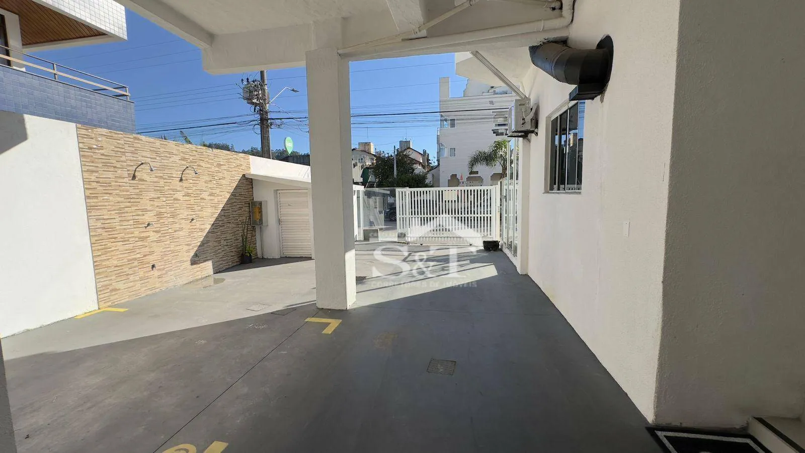 Loft com 1 dormitório, à 250m da praia de Canasvieiras! — foto 5