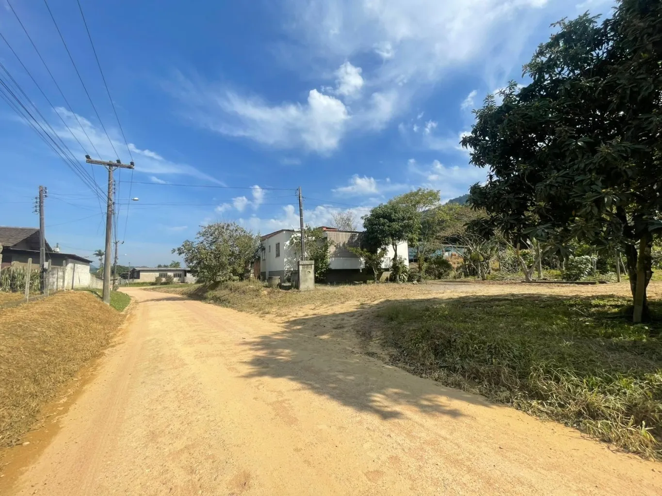 Terreno Industrial com Estrutura Residencial Locada - Rio Morto - Indaial. — foto 2