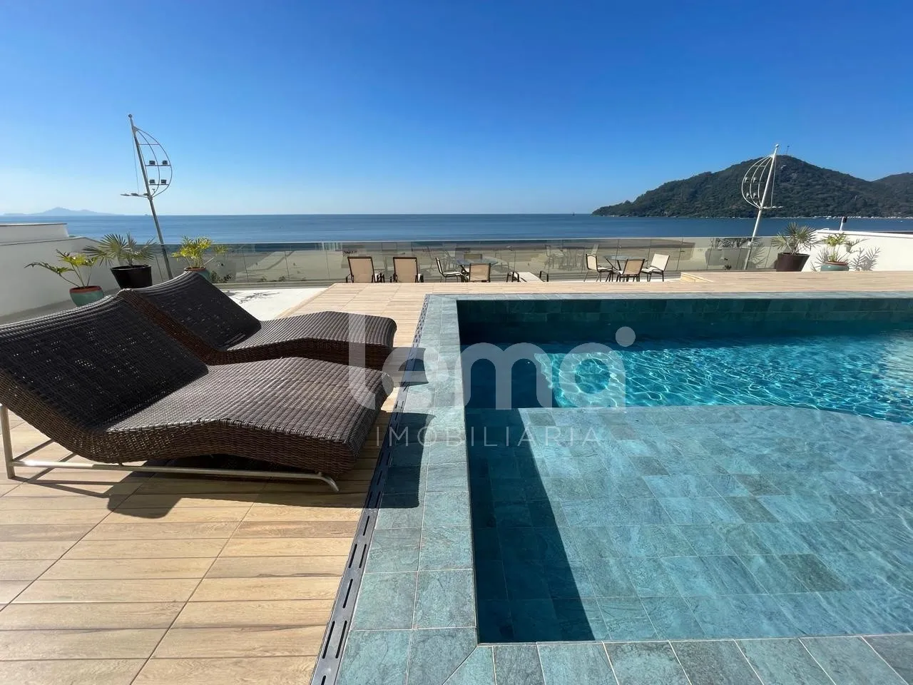 Belíssimo apartamento, mobiliado, frente mar em um dos endereços mais desejados de Balneário Camboriú/SC! — foto 3