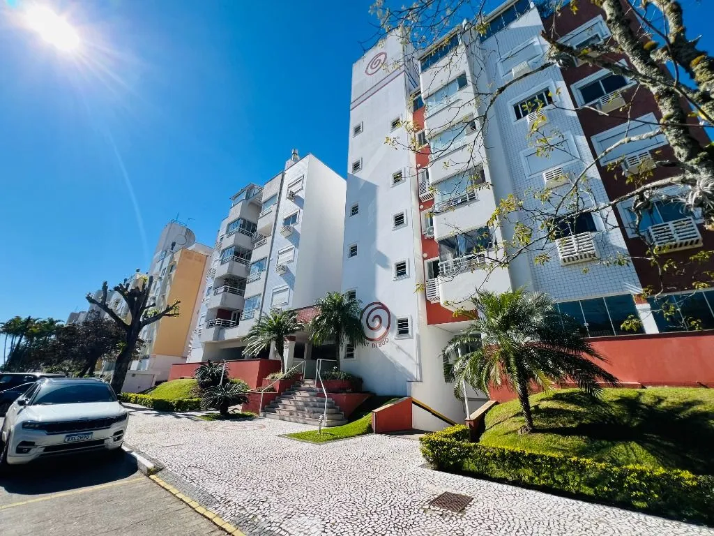 Apartamento em Florianópolis - foto 1