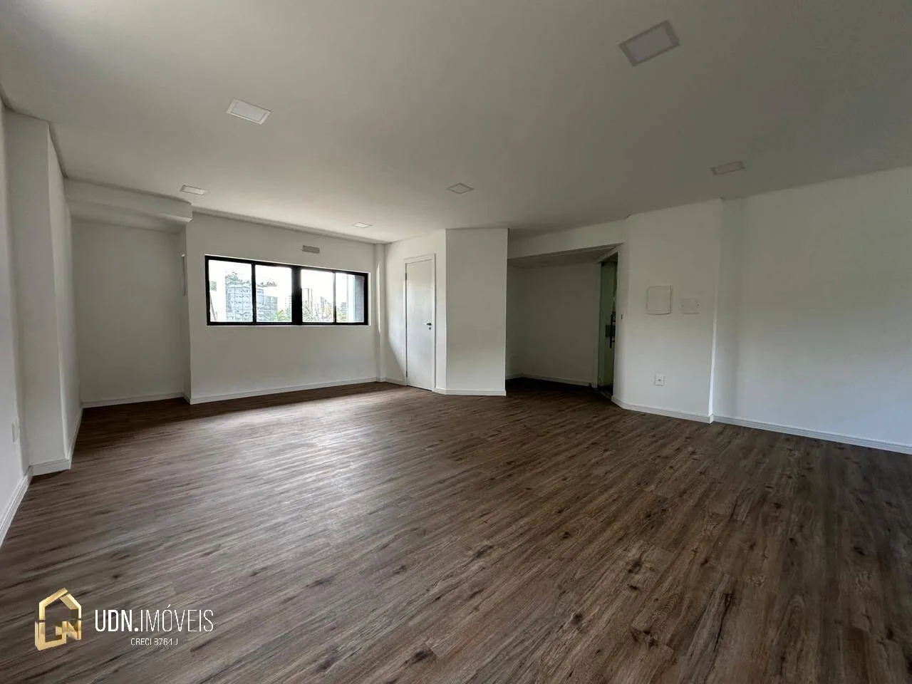 Sala Comercial Semimobiliada a Venda no Bairro Garcia, Blumenau - SC - foto 1